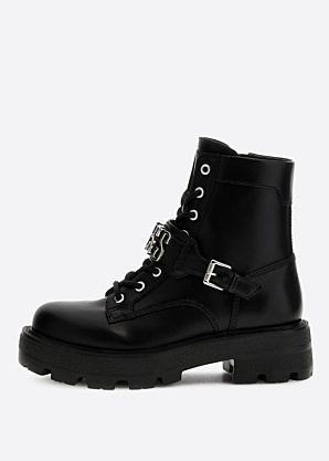 Guess poolsaapad Yanzy