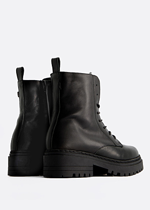 Musse & Cloud poolsaapad