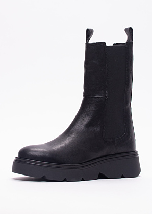 Ten Points poolsaapad Karin