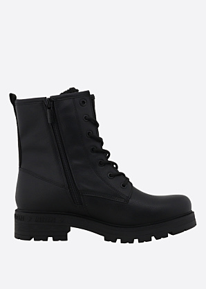 Mustang poolsaapad Darleen