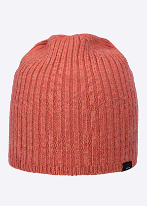 Шапка Nesterinsaari Luhta