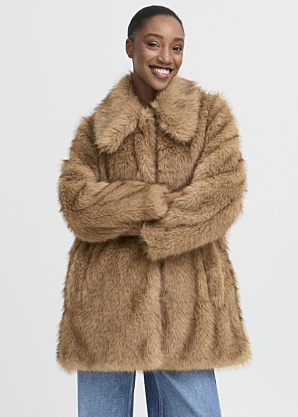 Шуба Akaja b.young