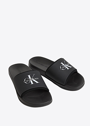 Calvin Klein basseiniplätud