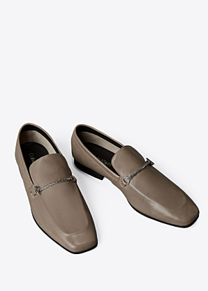Calvin Klein loaferid Square