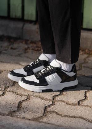 Tommy Jeans vabaajajalatsid