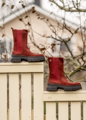 Tommy Hilfiger poolsaapad