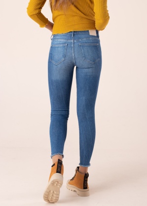 Джинсы Carmen Only