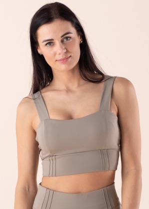 Only Play spordirinnahoidja Jania