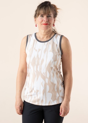 Топ Aakkola Luhta