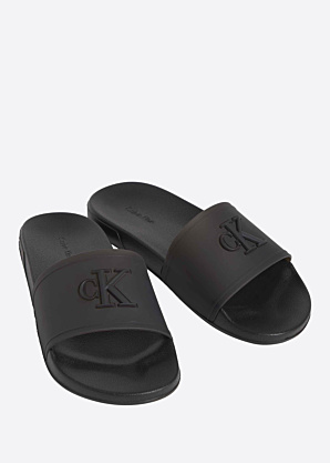 Calvin Klein basseiniplätud