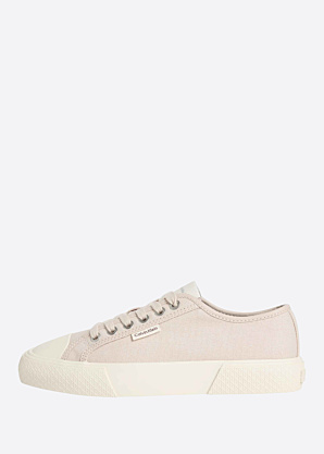 Calvin Klein tennised