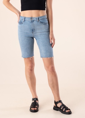 Only lühikesed teksapüksid Emily