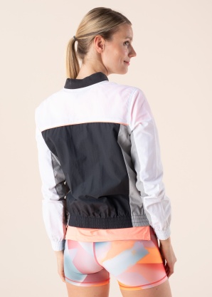 Only весенне-осенняя куртка Mea