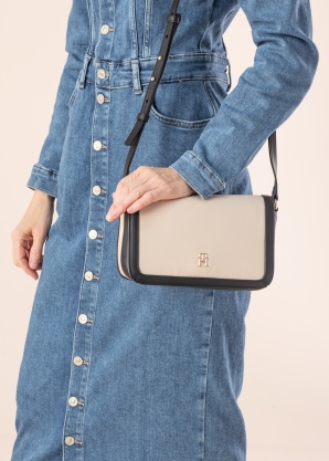 Tommy Hilfiger õlakott Essential