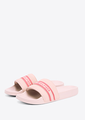 Tommy Hilfiger basseiniplätud