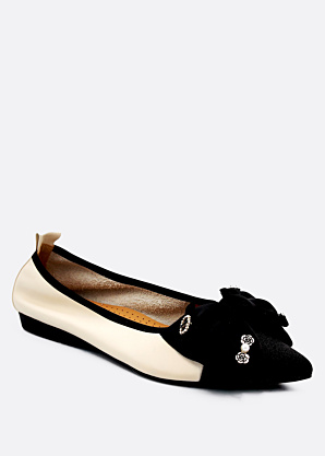 Loretta Vitale kingad